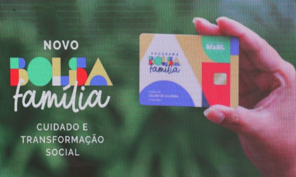 Caixa paga novo Bolsa Famlia a beneficirios com NIS de final 3