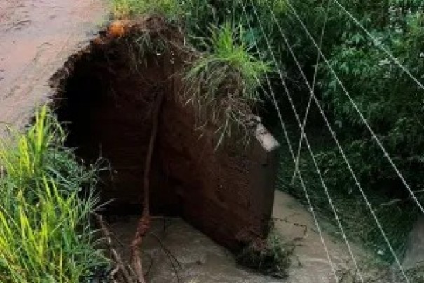 Junqueirpolis: Defesa Civil alerta sobre trfego nas estradas rurais