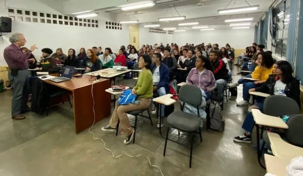 Cursinho pr-vestibular da Unesp de Presidente Prudente oferta 150 vagas para estudantes da rede pblica; saiba como se candidatar