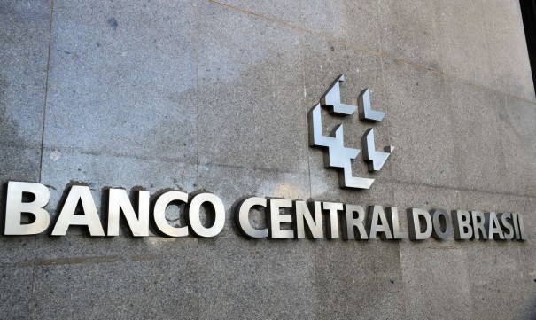 Banco Central corrige dados cambiais e pas fecha 2022 no negativo