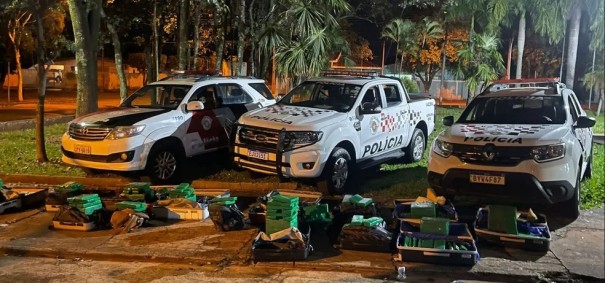 Quatro pessoas so presas e dois adolescentes apreendidos com mais de 365 kg de maconha, em Teodoro Sampaio