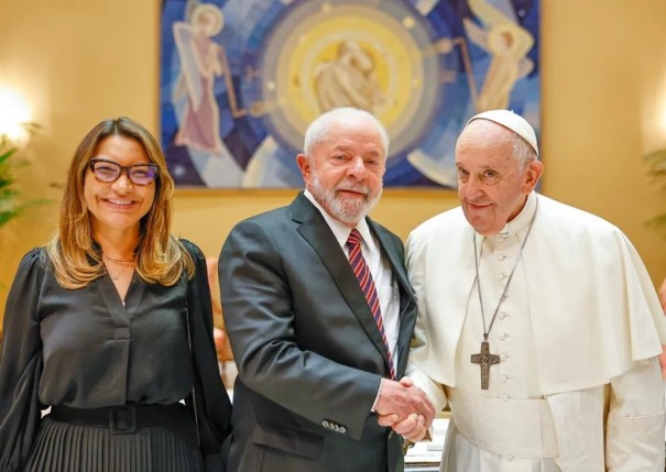 Lula se rene com o Papa Francisco no Vaticano