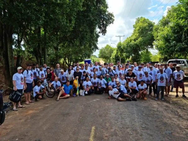 Em mais um ano, grupo caminha em romaria de Flrida at Santo Expedito