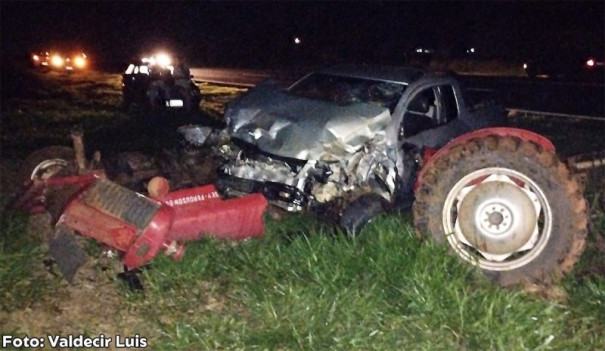 Animal na pista provoca três acidentes na SP-457, em Bastos