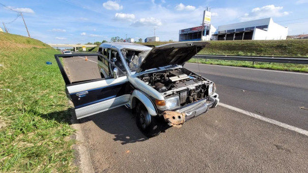 Após perder controle da direção, carro capota na Rodovia Raposo Tavares em Presidente Prudente