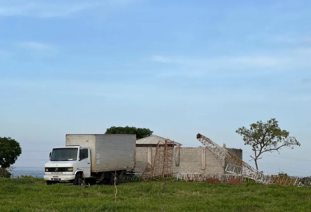 Torre de rÃ¡dio cai e mata trabalhadores no interior de SP