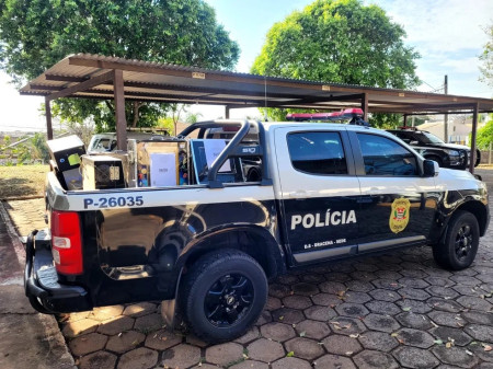 MÃ¡quinas caÃ§a-nÃ­queis apreendidas pela polÃ­cia sÃ£o destinadas a escola tÃ©cnica pÃºblica para reutilizaÃ§Ã£o como equipamentos de informÃ¡tica