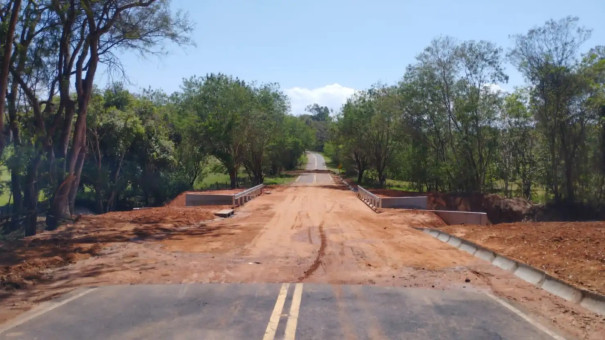 Pacaembu: Liberada a passagem na nova ponte na vicinal que liga a Mirandópolis