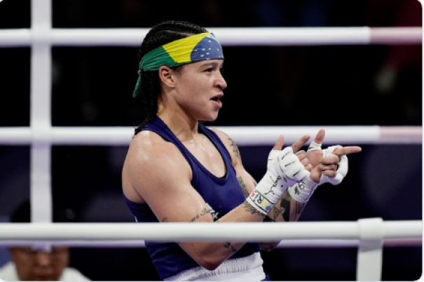 Bia Ferreira vence mais uma e garante ao menos o bronze em Paris 