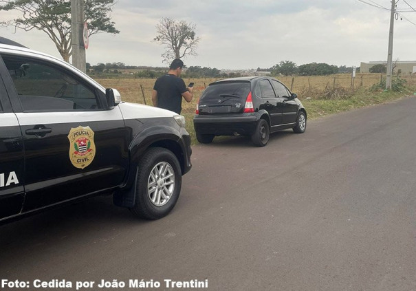 Carro furtado em frente à Praça da Bandeira é localizado em bairro de Tupã