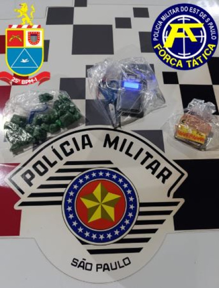 Equipe de ForÃ§a TÃ¡tica do 25Âº batalhÃ£o de PolÃ­cia Militar do interior prende indivÃ­duo por trÃ¡fico de drogas em Santa Mercedes