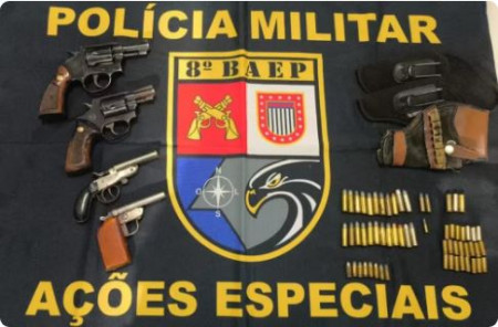 Homem diz ter sido ameaÃ§ado e acaba preso com quatro armas de fogo em Santo AnastÃ¡cio