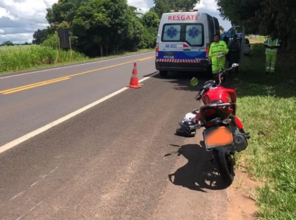 Condutora e passageira de motocicleta ficam feridas após atropelamento de cachorro em estrada vicinal