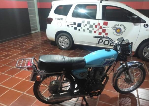 Polícia Militar apreende motocicleta e autua várias outras em Bastos