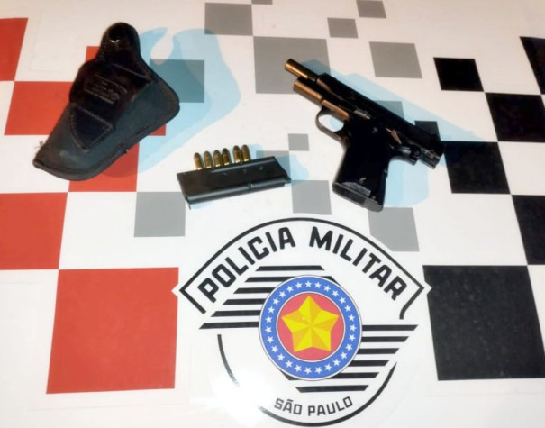 Polícia militar prende indivíduo com arma de fogo em Bastos