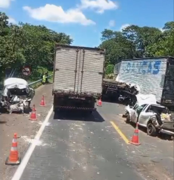 Homem morre em grave acidente registrado na SP-425, em Parapuã