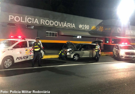 PolÃ­cia Militar RodoviÃ¡ria prende indivÃ­duo por receptaÃ§Ã£o na rodovia SP-270