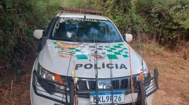 Sete homens são flagrados pescando em local proibido, em Adamantina