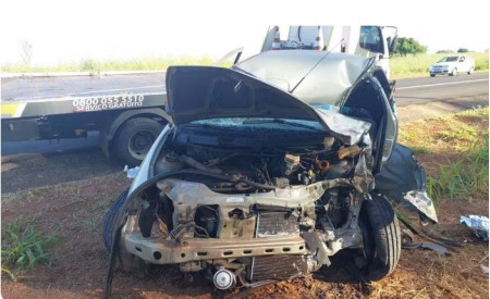 ColisÃ£o entre carro e caminhÃ£o mata uma pessoa na Rodovia JosÃ© Batista de Souza, em Taciba