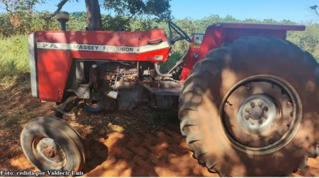 Trator furtado na zona rural de Iacri Ã© localizado pela PolÃ­cia Militar