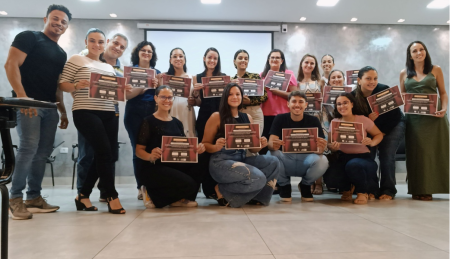 3Âª turma do curso âTeatro para Executivosâ foi finalizada 