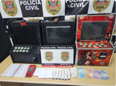 OperaÃ§Ã£o policial apreende mÃ¡quinas caÃ§a-nÃ­queis e equipamento para jogo do bicho em bar, em Dracena