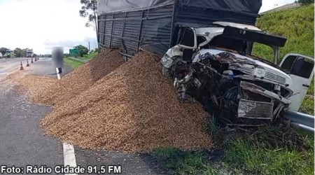 Motorista de caminhonete da prefeitura de Bastos Ã© transferido em estado grave para o HC de MarÃ­lia