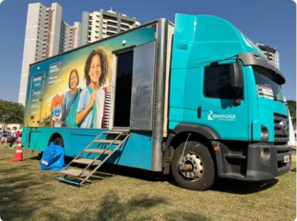 Projeto ‘Nossa Energia’ realiza troca de lâmpadas de famílias de baixa renda em Pracinha