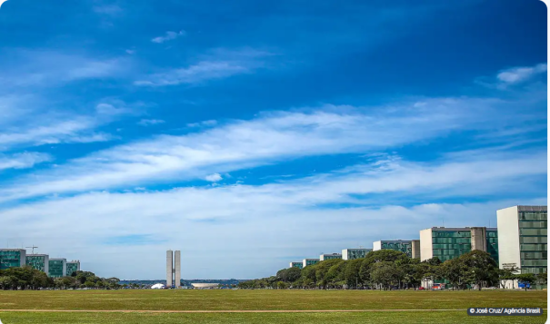 Orçamento de 2025 autoriza 57,8 mil novas vagas no governo federal