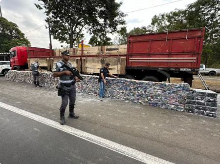 Homem Ã© preso com mais de 3 toneladas de maconha escondidas em fundo falso de caminhÃ£o