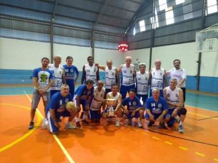 Osvaldo Cruz realiza a primeira etapa da Liga de Vôlei adaptado neste domingo