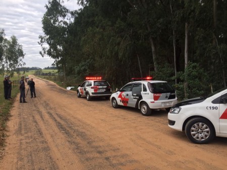 Polícia prende quinto suspeito de envolvimento em morte de adolescente encontrada em estrada rural