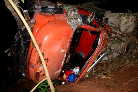 Acidente na ponte do Rio Aguapeí deixa motorista gravemente ferido