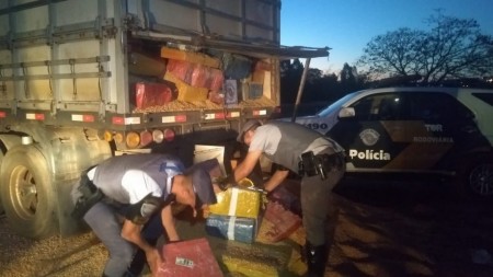 Motorista abordado em fiscalização de trânsito transportava mais de 4 toneladas de maconha