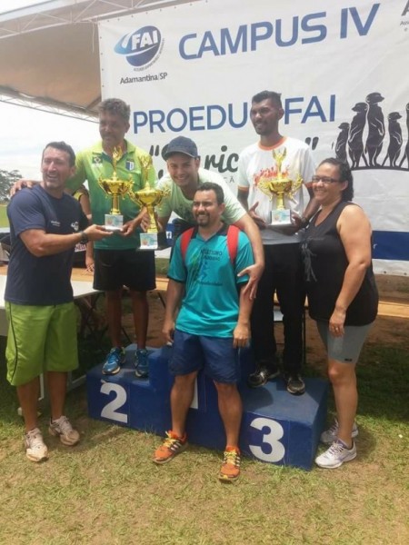 Equipe de atletismo de Salmourão conquista seu primeiro título neste final de semana