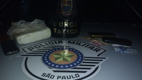 Polcia Militar de Adamantina prende dois por trfico de drogas