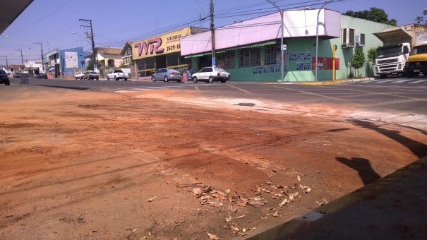 Prefeitura finaliza o reparo no cruzamento da Avenida Dr. Miranda com Felipe Carmona