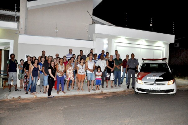 Polcia Militar e moradores implantam o Programa  Vizinhana Solidria no Vale Verde em Osvaldo Cruz