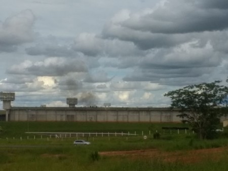 Agente penitenciário é agredido por detentos no presídio de Pracinha