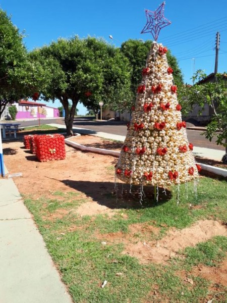 Sagres inaugura decoração de Natal na Praça da Avenida Maria Tereza nesta quarta-feira