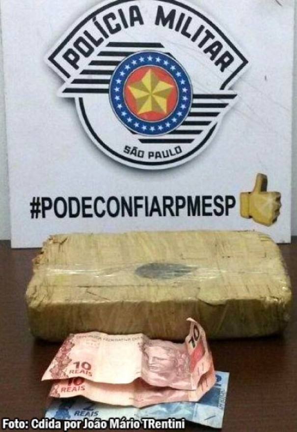 Polcia Militar de Tup detm dupla e apreende mais de 1 kg de crack