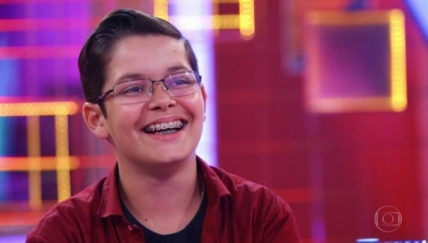 Garoto de 12 anos, morador de Iacri, participa do The Voice Kids