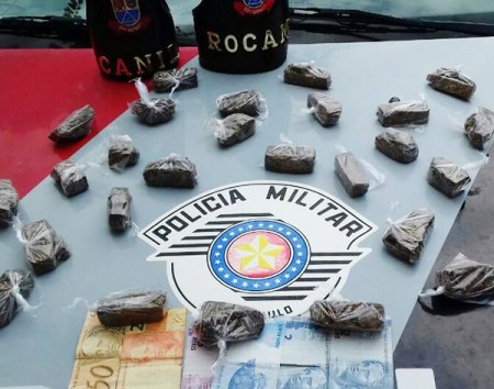 Polícia Militar prende homem com 26 tabletes de maconha 