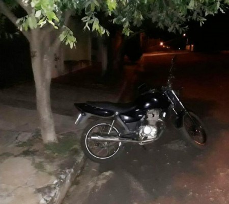 Polícia Militar faz buscas e recupera moto que havia sido furtada 