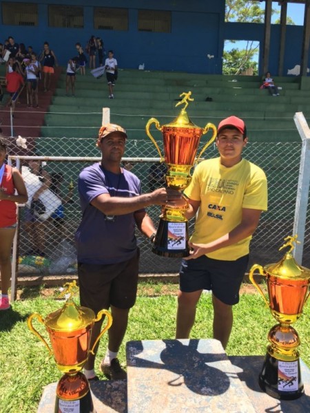 Osvaldo Cruz confirma favoritismo e vence 18ª etapa da Liga Regional de Atletismo 	