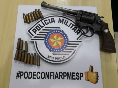 Polícia Militar de Adamantina detém tio e sobrinho por posse ilegal de arma de fogo