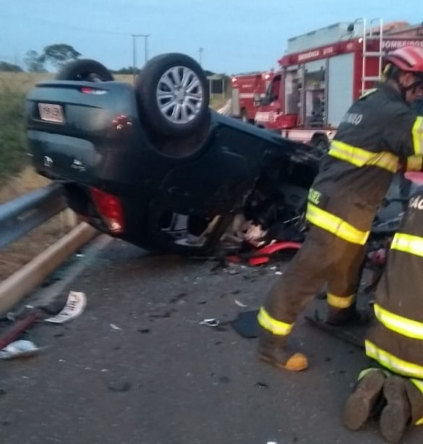 Acidente de trnsito entre trs veculos mata uma pessoa na Rodovia Assis Chateaubriand