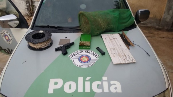 Armas e Munies so apreendidas em acampamento de pescadores no Rio Aguape