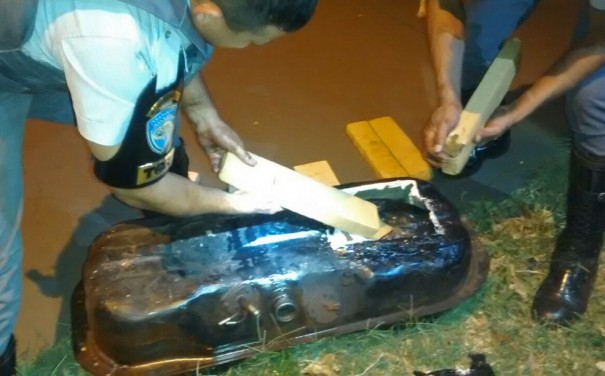 Polcia Rodoviria localiza mais de 30 kg de drogas em fundo falso dentro de tanque de combustvel