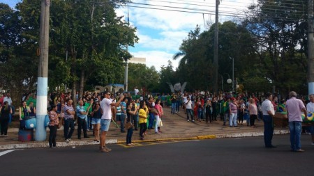 CARREATA: Manifestação em apoio à paralisação dos caminhoneiros mobiliza Osvaldo Cruz